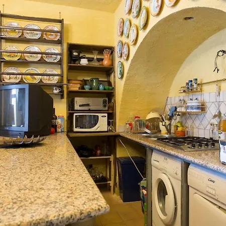 2 Bedrooms House With View Balcony And Wifi At Seui Prázdninový dům