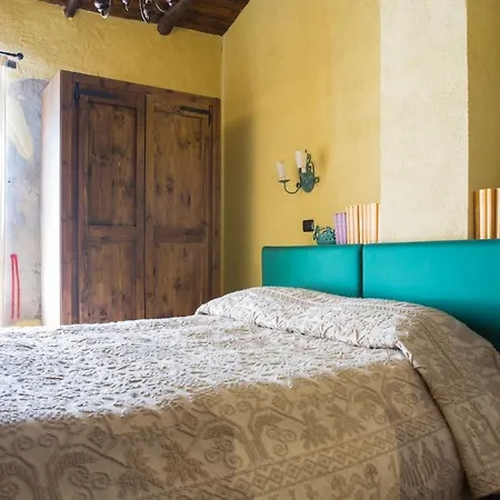 2 Bedrooms House With View Balcony And Wifi At Seui Prázdninový dům *
